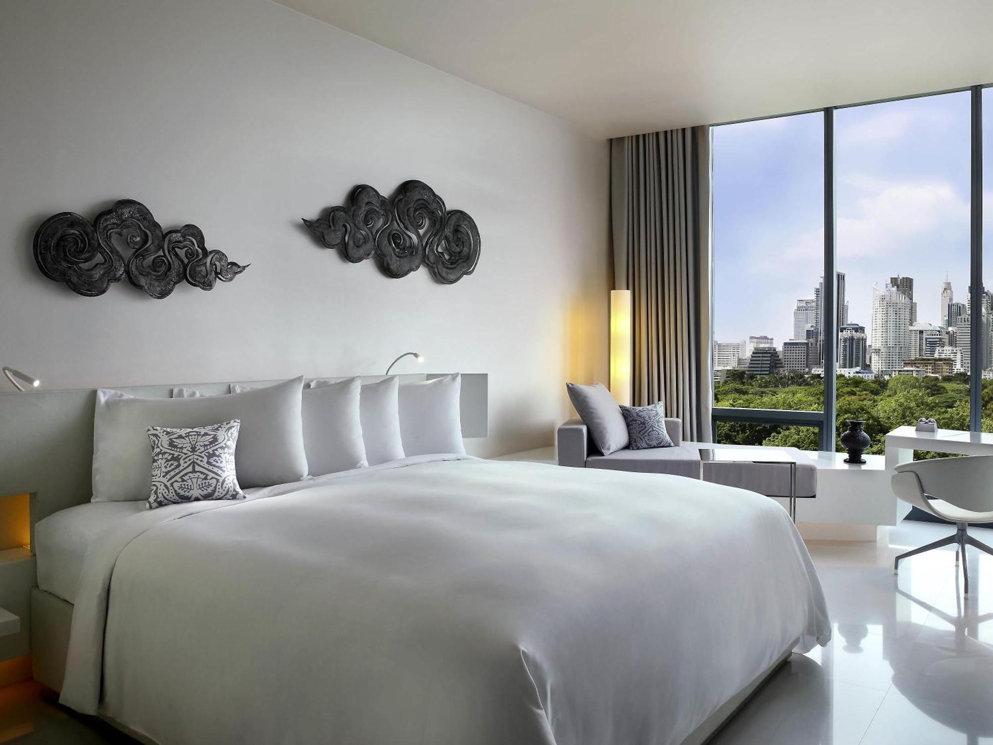 Habitación SO con vistas al perfil urbano de la ciudad - Ventajas Club Signature - 1 cama extragrande